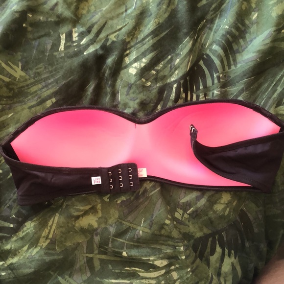 Victoria’s Secret pink strapless and wireless bra - Picture 2 of 3